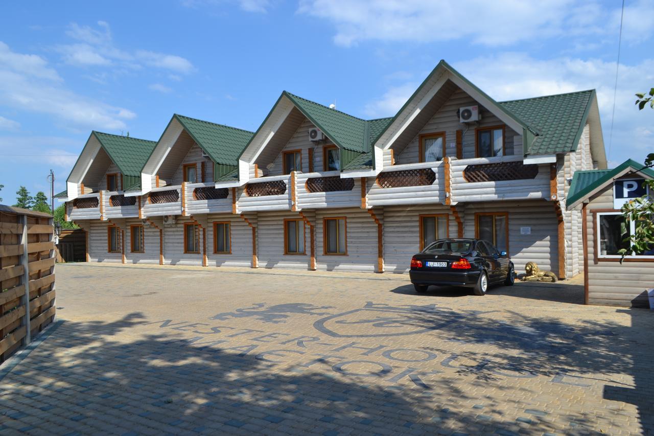 אכסניה Nester House